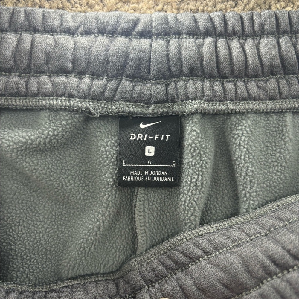Nike sweatpants - Picture 3 of 3